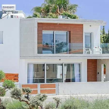 Villa In Sleeps 6 Includes Swimming Pool Air Con And Wifi 9 5 *